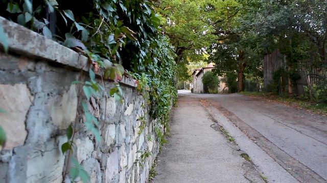 Прогулка по улочкам Цесиса, рассказ и ДОМ С ПРИВИДЕНИЯМИ / Walk through Cesis and a HAUNTED HOUSE смотреть онлайн