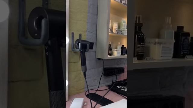 Покрасилась в блонд ?