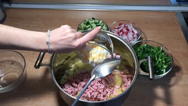 Окрошка на квасе - вкуснейший и быстрый рецепт на всем ютубе! смотреть онлайн