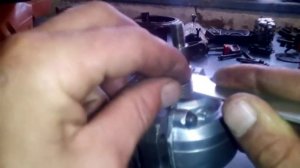 Husqvarna 137 Установка привода маслонасоса.