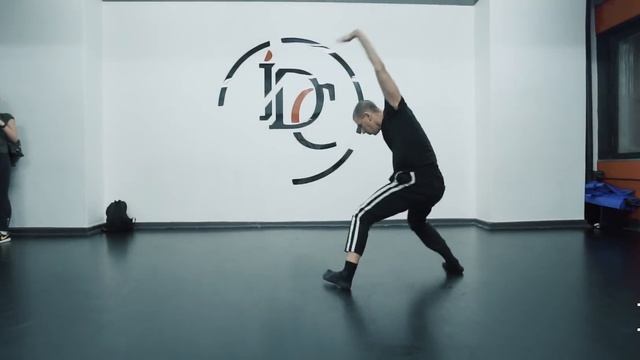Contemporary technique by Nikita Markelov (International dance center) смотреть онлайн