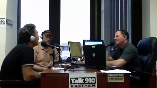 Sports Econ 101 June 13, 2015 guest Sports Agent, Steve Baker смотреть онлайн