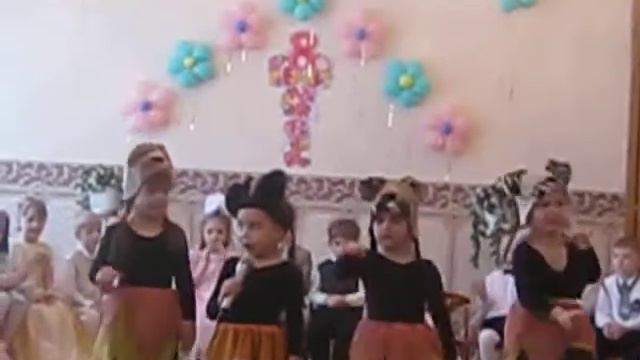 Утренник к 8 марта. смотреть онлайн