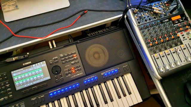 AUDIO 2 - SPECCHI RIFLESSI - YAMAHA PSR SX900 COVER - STYLE BY SAMPLE CREATOR смотреть онлайн