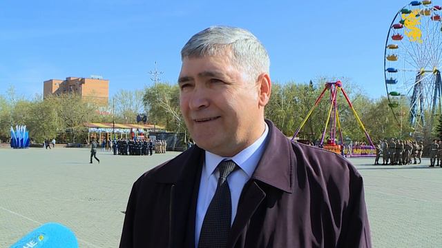 В областном центре прошел смотр строя и песни смотреть онлайн