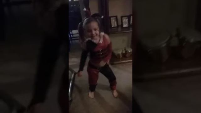 Harley quinn dancing смотреть онлайн