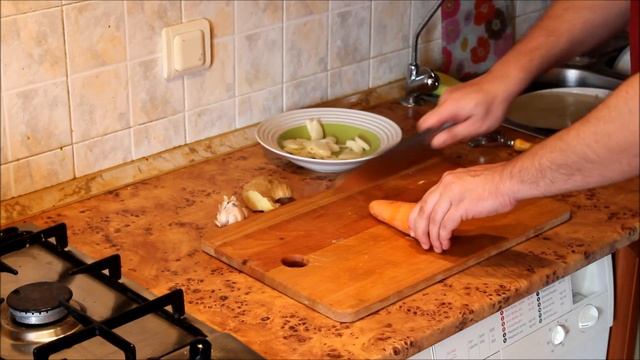Кулинария Дядюшки Юнита - Хипстерский крем-суп из печёной тыквы с хрустящим беконом смотреть онлайн