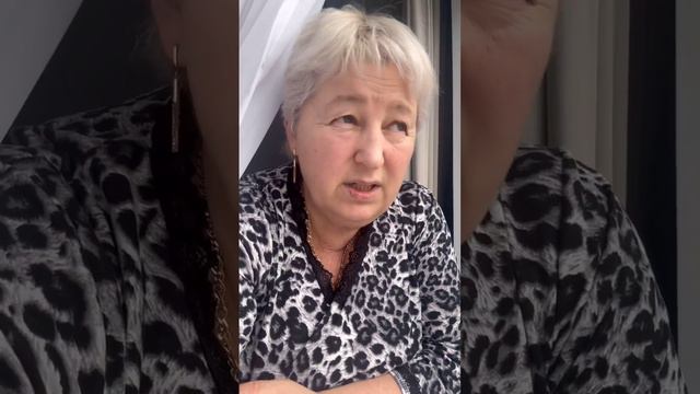 Купила курточку на базарі. Пекли з Марком пиріжки за рецептом з тік току. смотреть онлайн