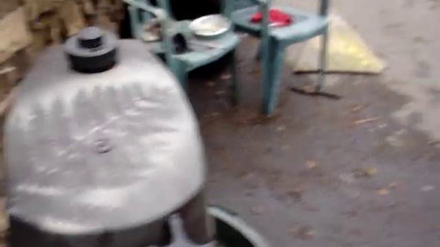 Johnson 2.5 Outboard Motor Camo Paint Start  Part 2