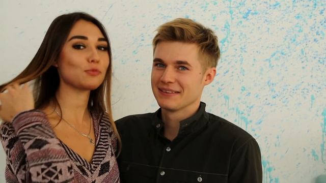 Как правильно поцеловать девушку - Дразнящий поцелуй в губы смотреть онлайн