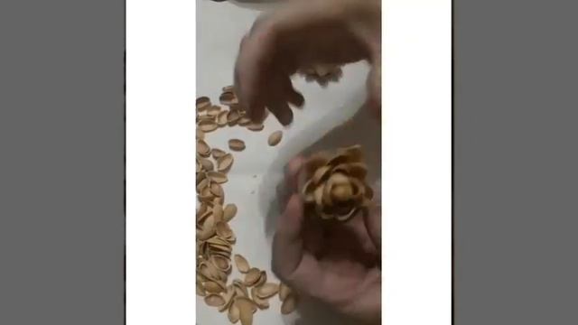 Цветы из фисташек