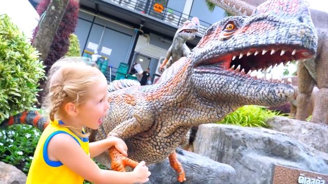 Настя и парк гигантских динозавров смотреть онлайн