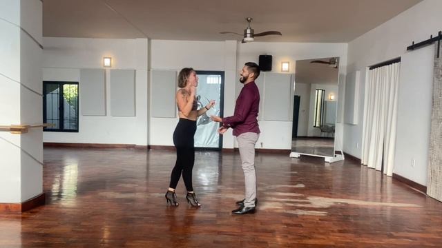 Bachata Ladies Styling With A Partner смотреть онлайн