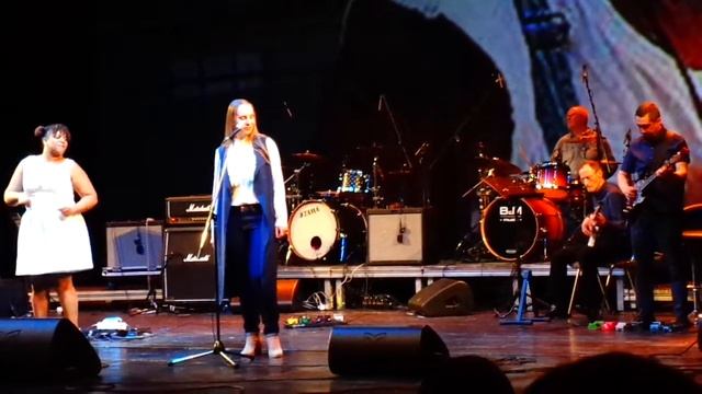 Стефани Джейнот (США) & Блюз-Бэнд смотреть онлайн