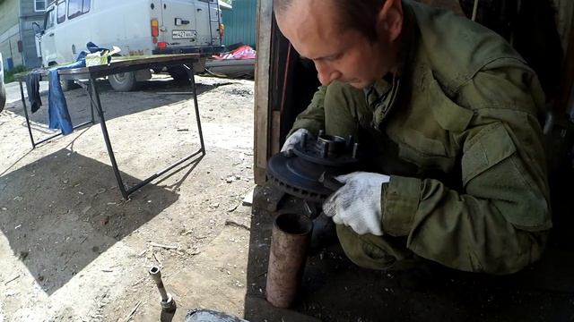 скучная замена ступичного подшипника смотреть онлайн