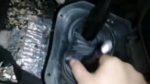 Mitsubishi L200 я твою душу матал снятие раздатки (раздаточной коробки).