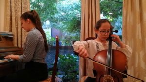 "Перепёлочка", белорус. нар. песня, виолончель - Тонян Аревик, акомпонимент - Тонян Маргарита.