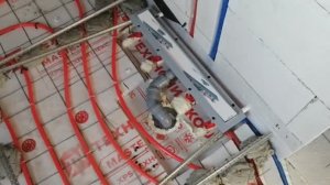 Установка душевого трапа и заливка теплого пола в туалете