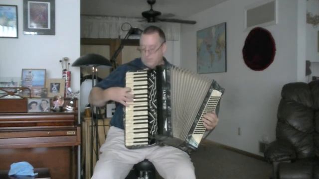 Galanti Accordion 120 bass смотреть онлайн