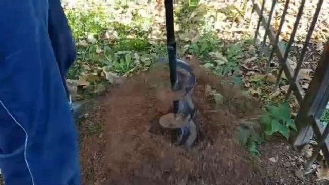 Мотобур для дачи, отличная вещь в хозяйстве! смотреть онлайн