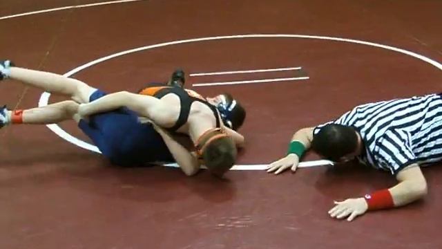 Eric getting a pin on a wrestler from SV смотреть онлайн
