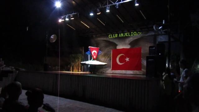 Очень крутой танец в Турции смотреть онлайн