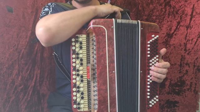 Нет ничего проще! Просто играй пентатонику.