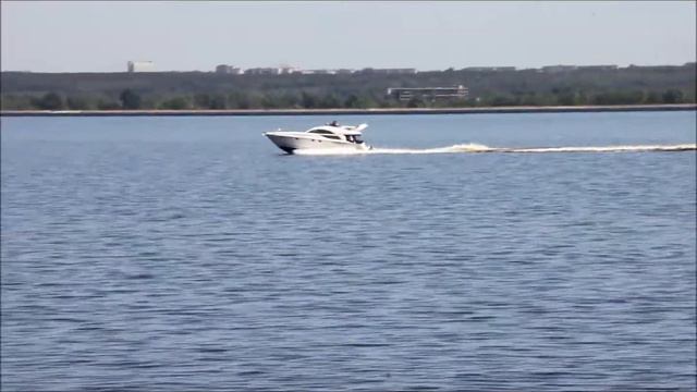 Моторная яхта в районе Ульяновска 4 06 2013г смотреть онлайн