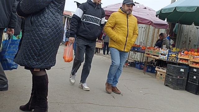 Прогулка по рынку. смотреть онлайн