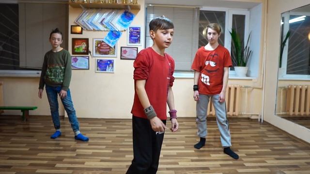 Брейк данс Промокашка (bellymill) Урок 3 смотреть онлайн