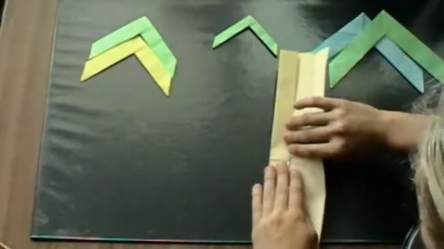Бумеранг из бумаги оригами , Origami. КАК сделать Бумеранг из бумаги? смотреть онлайн