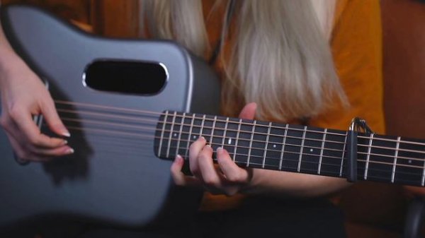 LAVA ME 4 carbon guitar review, tutorial and looping