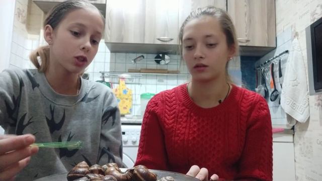 Впервые едим улиток!!! смотреть онлайн