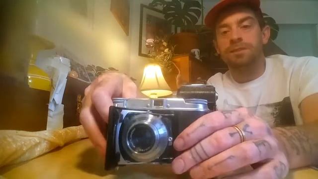 Yew-Yaw camera talks about: Welta Welti 35mm folding cam, and Voigtlander Vito ii. смотреть онлайн