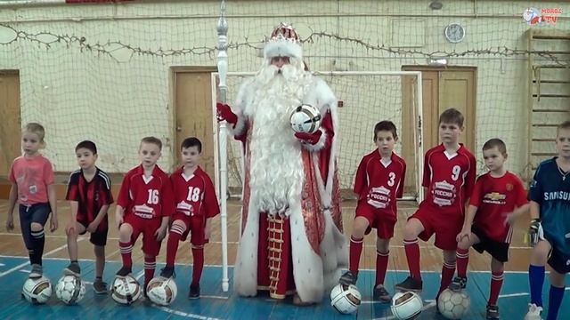 Челлендж. Дед Мороз. День футбола смотреть онлайн