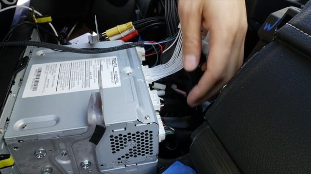 2014-2017 Toyota Camry Smartphone Mirroring System Installation and Demonstration смотреть онлайн