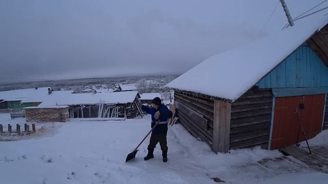 БУДНИ ОЛЕГА. СХОДИЛ В МАГАЗИН. ВОДА ИЗ СТАРОГО КОЛОДЦА. ВЫПАЛ СНЕГ. смотреть онлайн