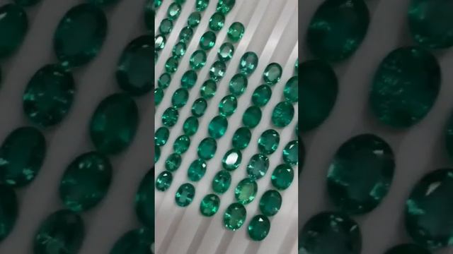 Изумруды из Замбии, доступны к заказу в #СилаКамня #изумруд смотреть онлайн