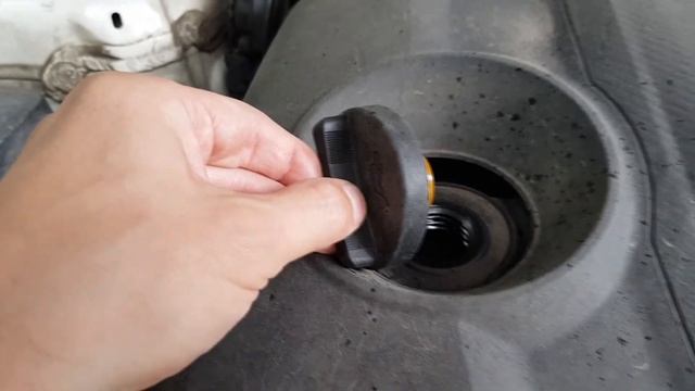 Маслозаливная горловина - можно ли определить износ ДВС? смотреть онлайн