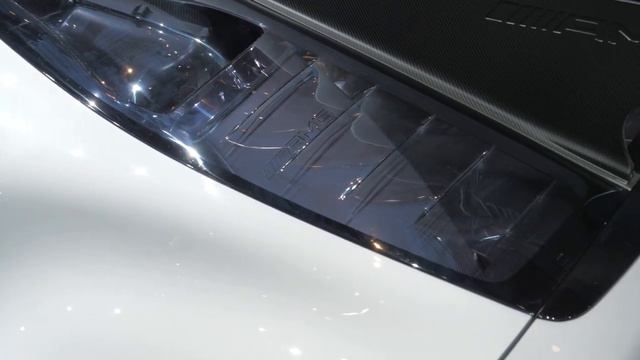 IAA Frankfurt 2017 - Mercedes-AMG Project One - door Autovisie TV смотреть онлайн