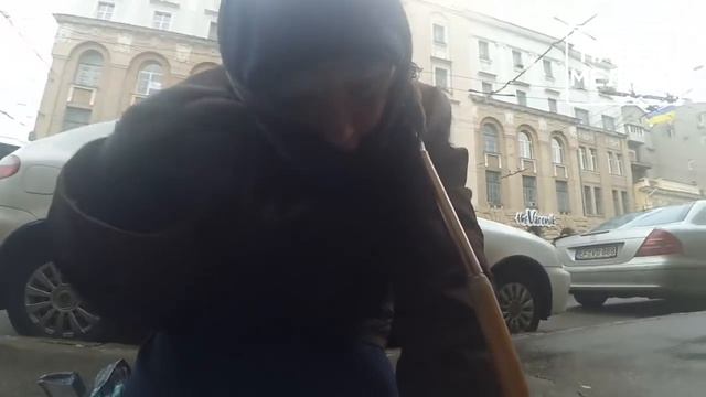 Разоблачил переодетую попрошайку на Сумской смотреть онлайн