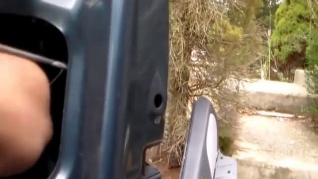 How to install a door handle on a Toyota Sienna 2001 front door. also 98-2003 смотреть онлайн