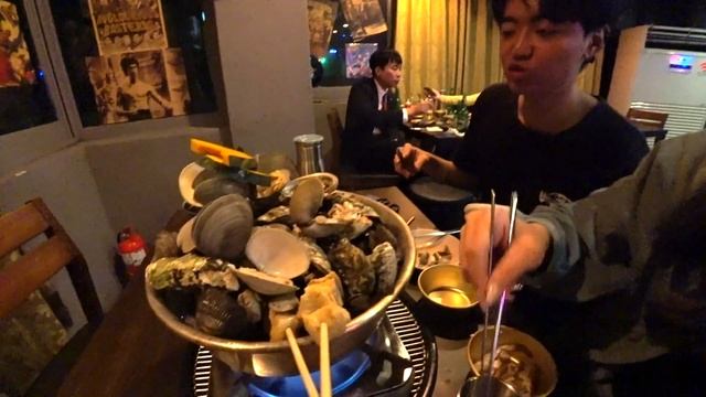 ЕДИМ МОЛЛЮСКОВ В КОРЕЕ | HITOK смотреть онлайн