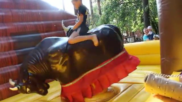 Родео. Серёга.Падение с быка.Скачки на быке. смотреть онлайн