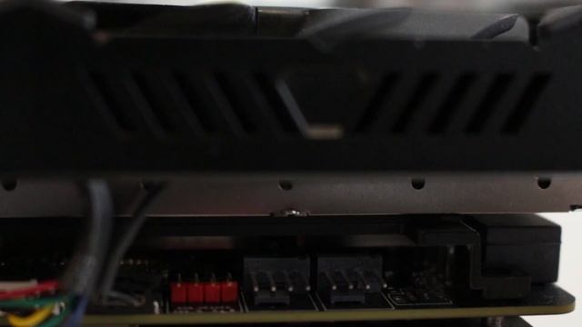 ASUS Strix GTX 1080 Ti OC Hands On (German) смотреть онлайн
