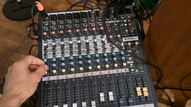 Soundcraft EPM8 Breve Reseña