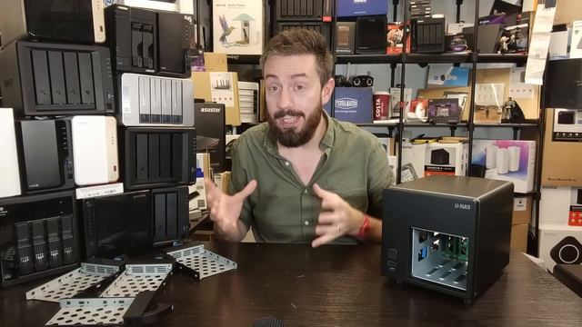 The U-NAS NS-410 4-Bay NAS Enclosure Review смотреть онлайн