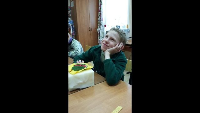 Дети из Филимонковского детского дома (Новая Москва) готовят поделки смотреть онлайн