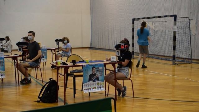 Rubik's Cube European Record Average: 5.60 смотреть онлайн