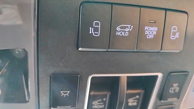 Hyundai staria Launcher spration Salon лимузин в наличии в Москве смотреть онлайн